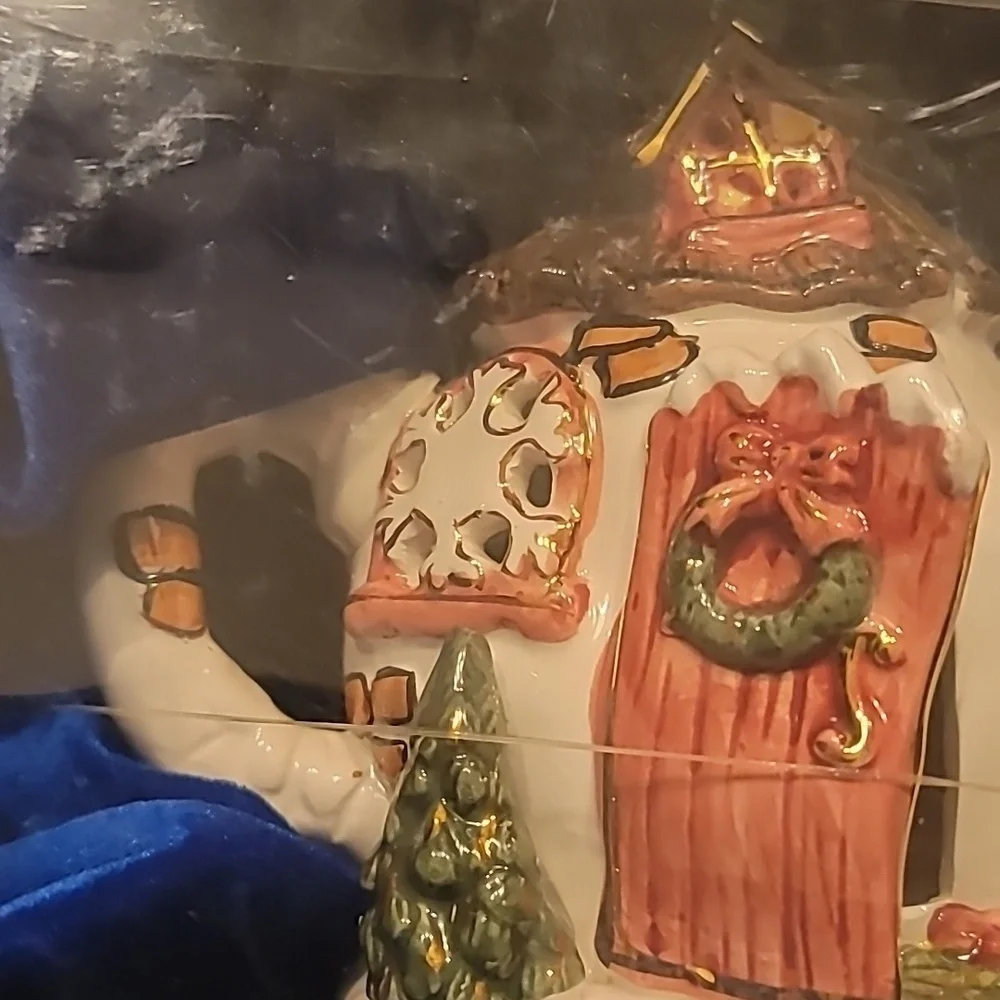 0366. NIB ~ CHRISTMAS 🎄 DAZZEL ❤️Beautiful Collectable!